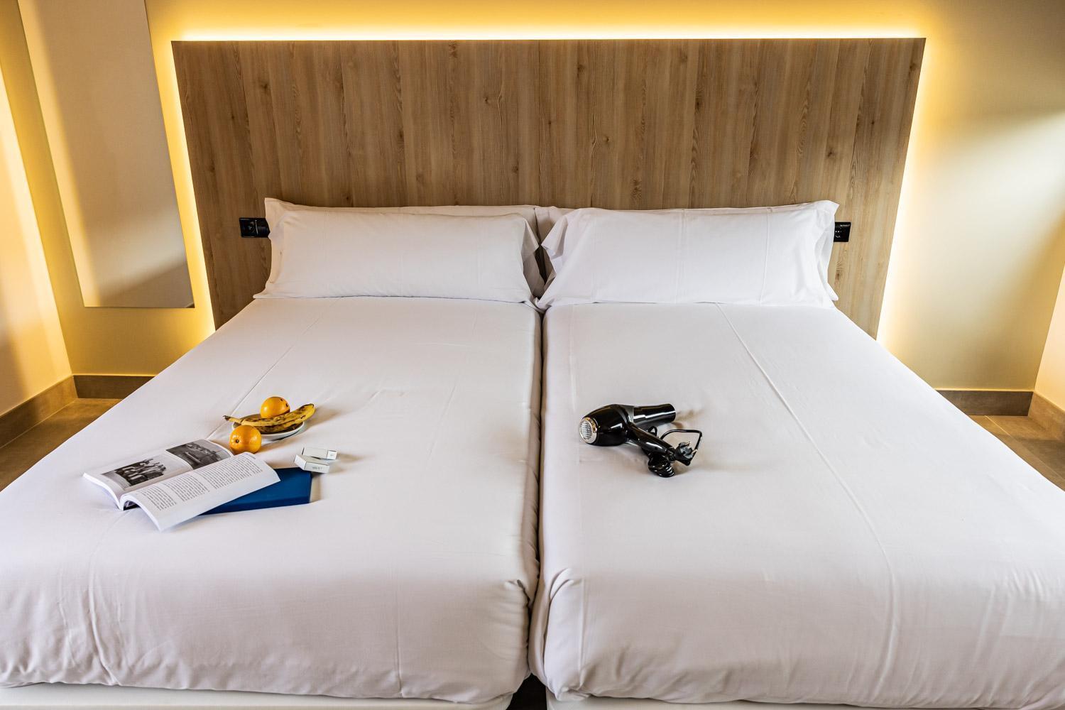 Hospedium Hotel Devalar Do Mar Camarinas Ngoại thất bức ảnh